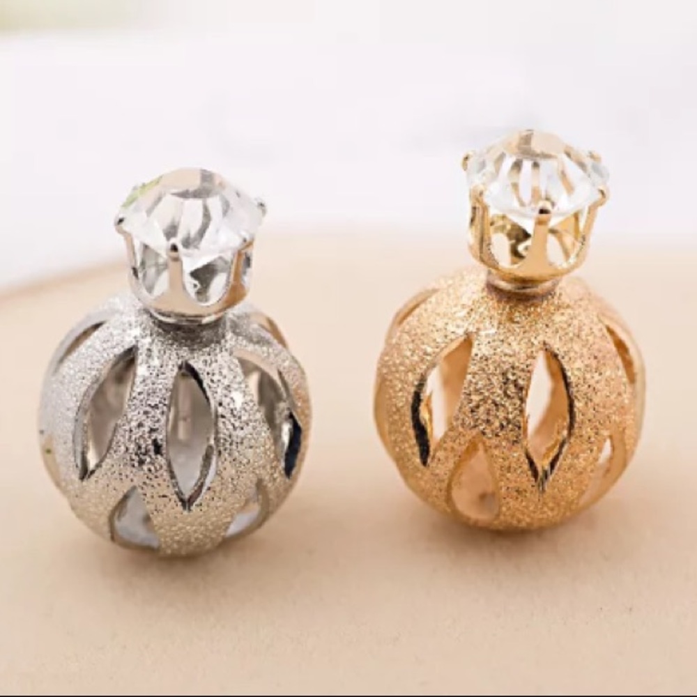 ⚜️[𝟯/$𝟭𝟴]⚜️Golden Crystal Ball Earrings NEW - Picture 5 of 9
